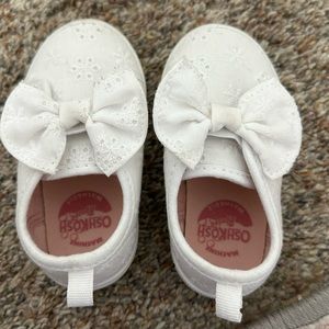 Toddler Washable Sneaker White Eyelet Size 5
